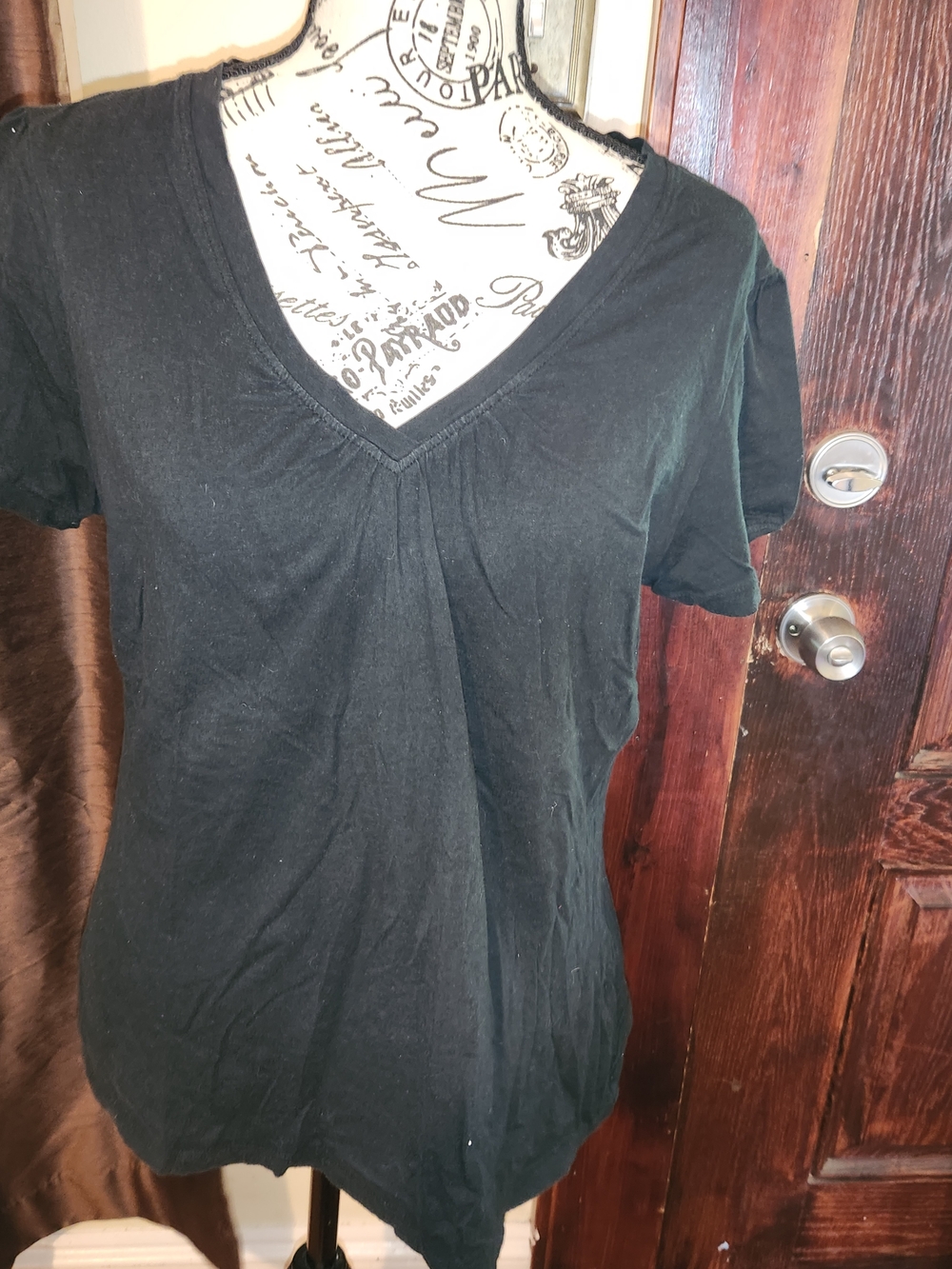 Willi Smith's Black V-Neck Short Sleeve Women's T Shirt Large